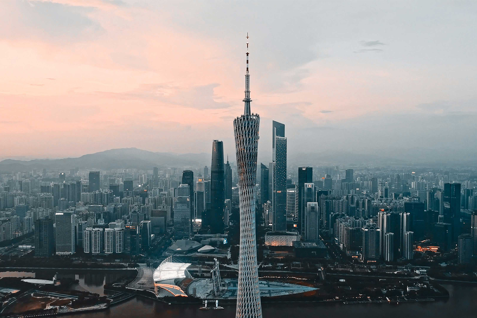 万利国际·美妆领航者
